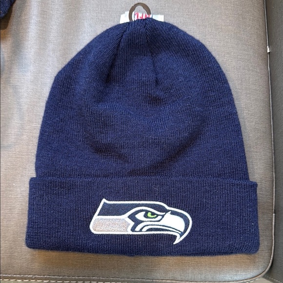 NWT NFL Seattle Seahawks Navy Beanie - Picture 1 of 3